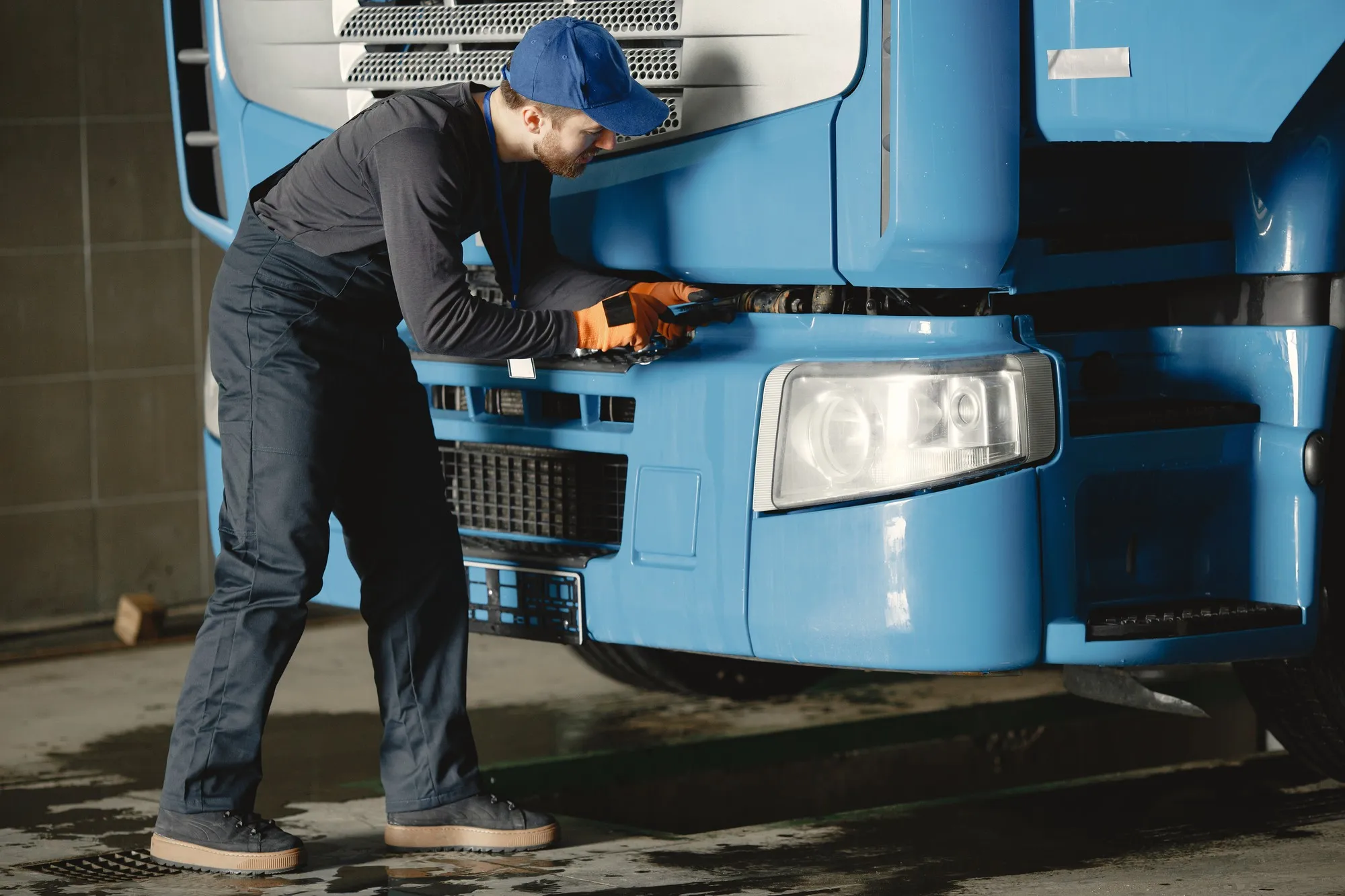 Truck & Trailer Wash: What You Need to Know About Detergents and Methods