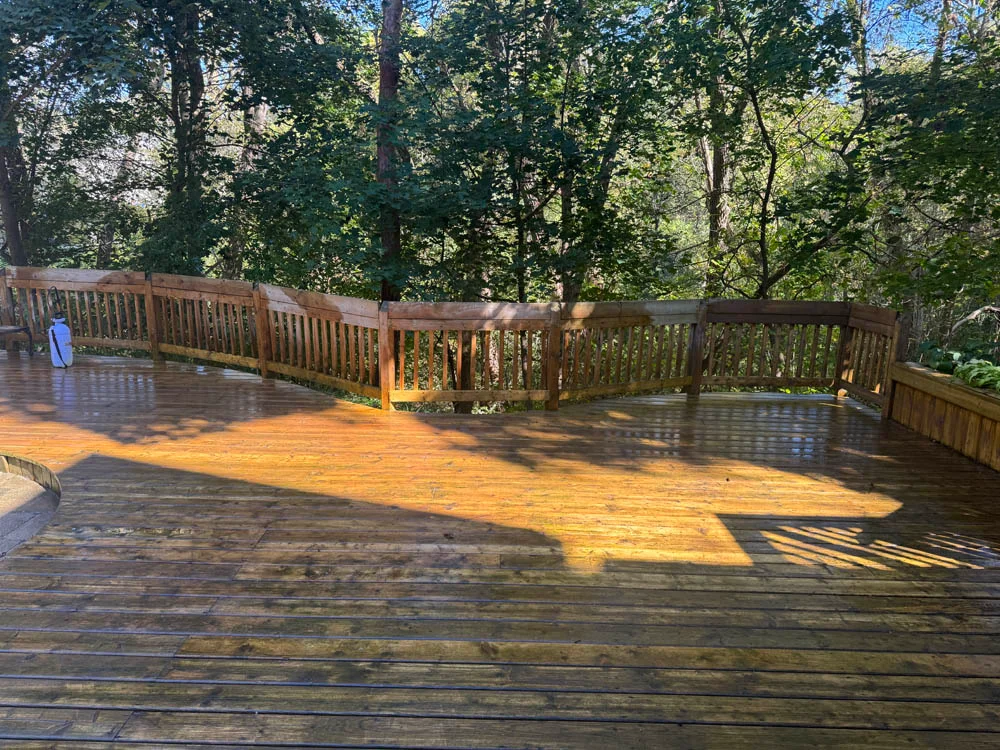 Residential deck washing - King City